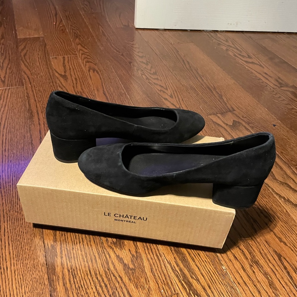black, closed toe heels. never worn